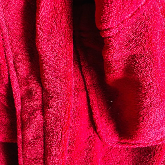 Soft bathrobe  / towel post shower - Picture 3 of 3